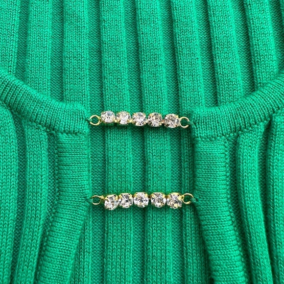 NWOT Lovers and Friends Mary Sweater with Chain (sz XS) - Picture 4 of 6